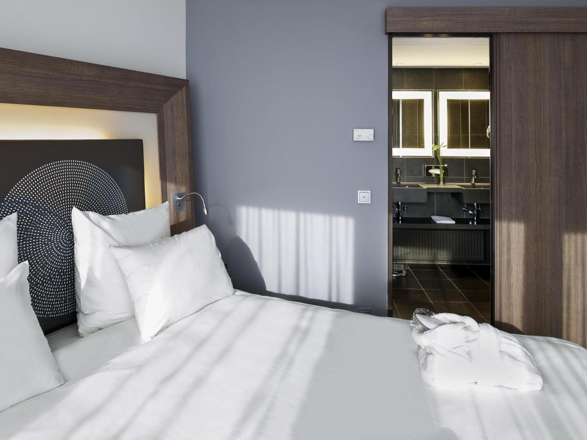 Suite One Double Bed Sofa Bed